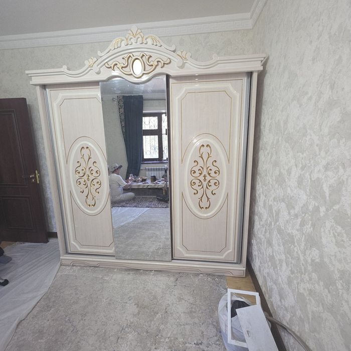 Срочно продам шкаф купе
