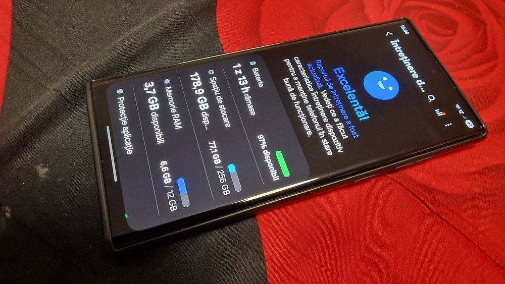 S22 ultra in stare foarte buna