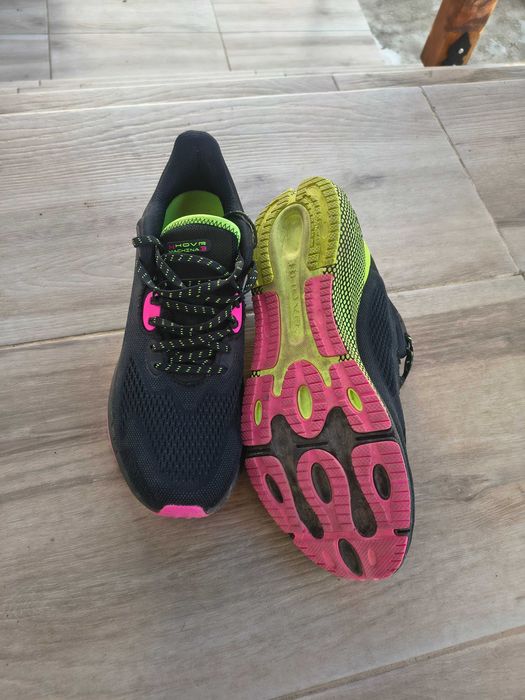Маратонки under armour