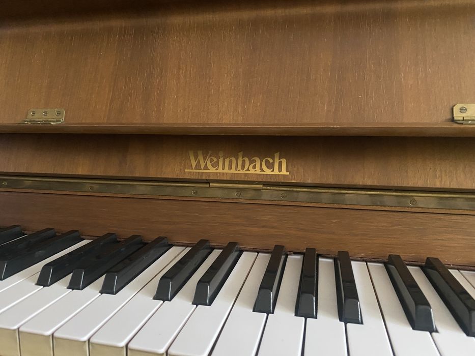 Фортепиано WEINBACH