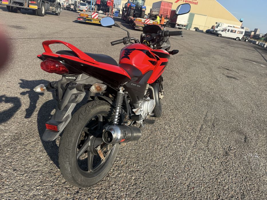 Vand Honda cbf 125 -permis a1 ( 16 ani)