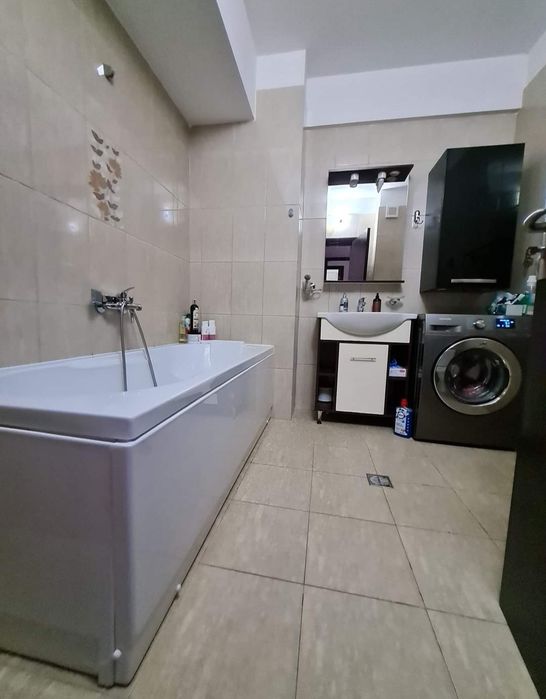 Apartament 3 camere etaj 4