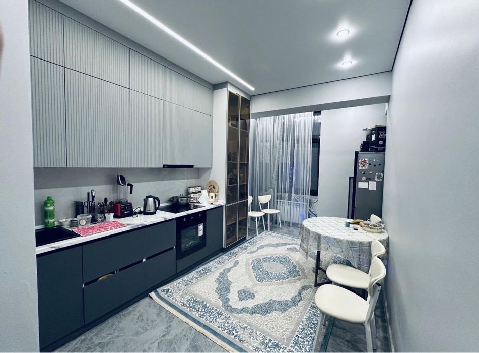 ЖК дан уй сатылады 2 ком