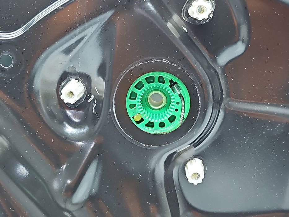 Macara electrica geam dreapta spate Volkswagen Passat B7 (365) [Fabr 2
