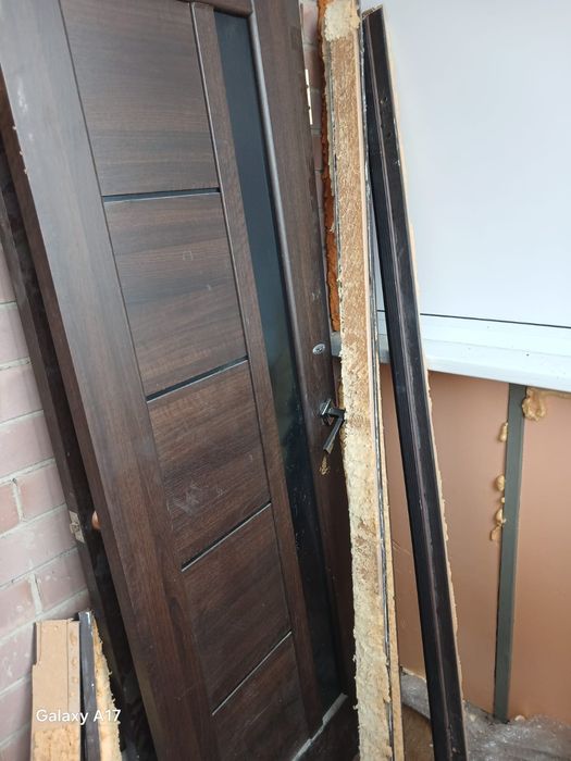 Продам двери 70 и 80 см