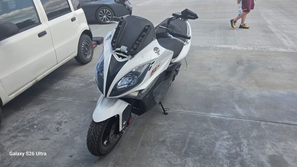 Scuter Kymco Xciting 300R / adus recent