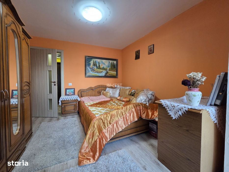 Apartament de 3 camere, decomandat, zona Piata Voievozilor-Alexandru c
