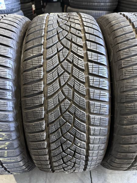245/45/19 GOODYEAR 2бр
