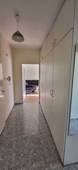 Двустаен имот в кв.Света Троица