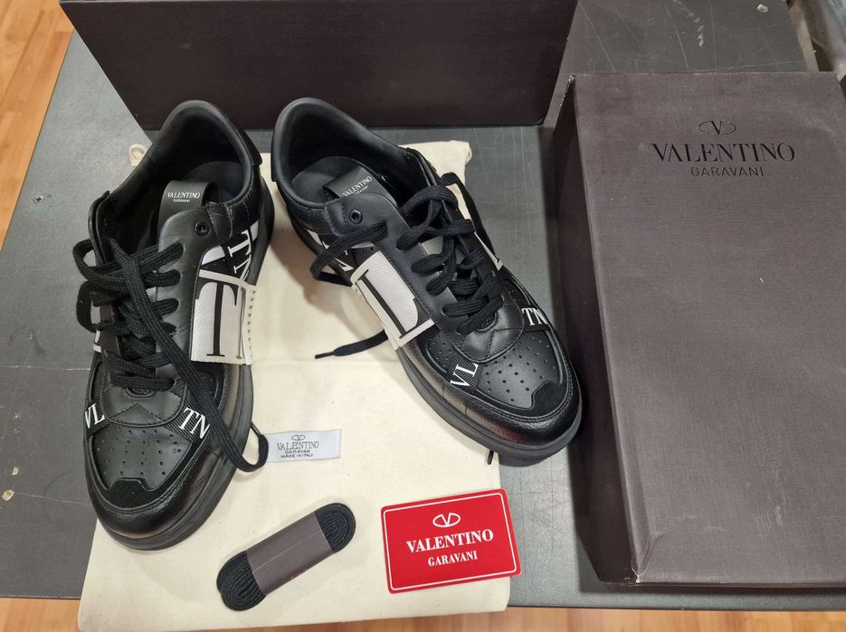 papuci incaltaminte pantofi Valentino marimea 43 noi
