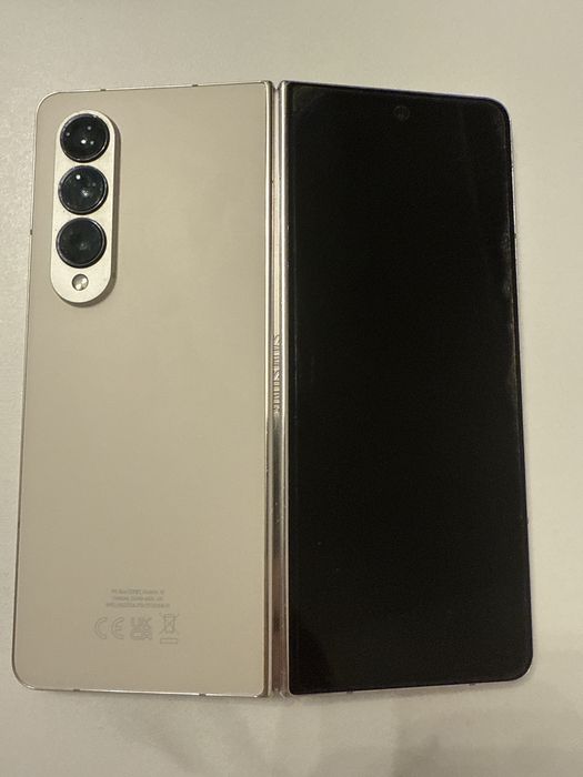 Samsung Galaxy Z Fold4