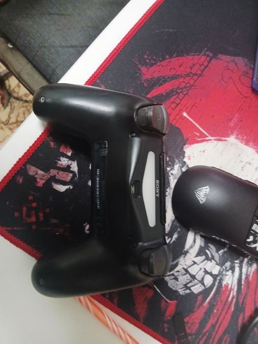 PS4 Slim 500GB - идеальное состояние