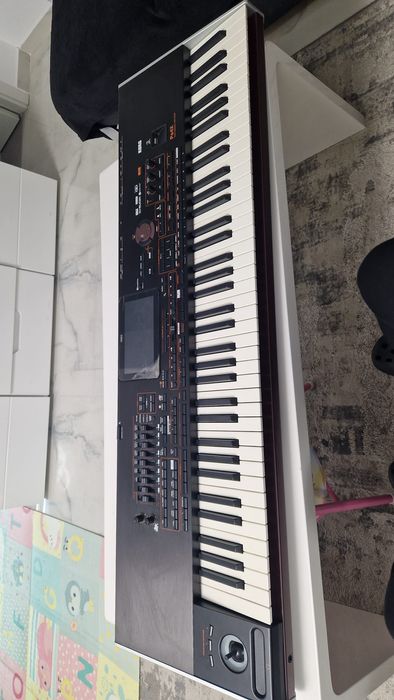 Vând Korg PA- 4x 76 clape!!