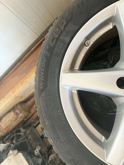 Hankook Winter i*cept RS3 с джанти