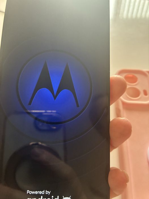 Телефон Motorola g04