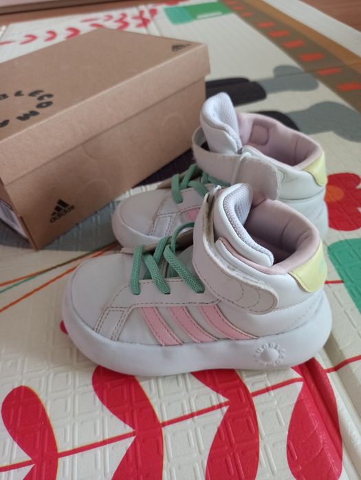 Детски обувки Adidas 24 номер