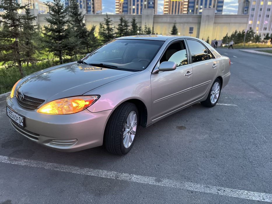 Продам живую Toyota camry