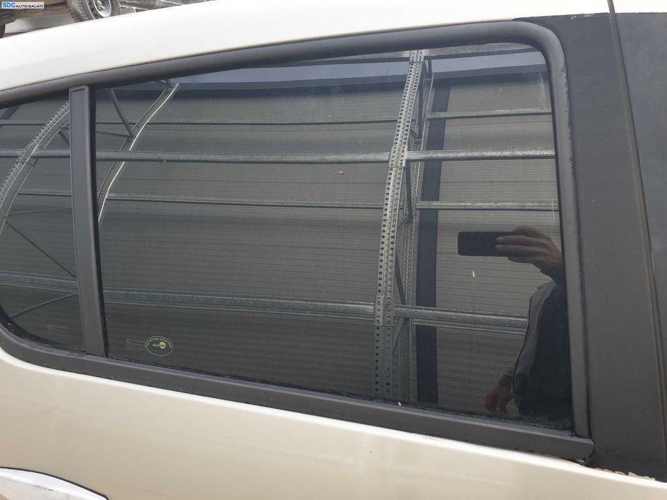 Geam Sticla Culisant de pe Usa Portiera Dreapta Spate Dacia Sandero 1 2008 - 2012 [K8605]
