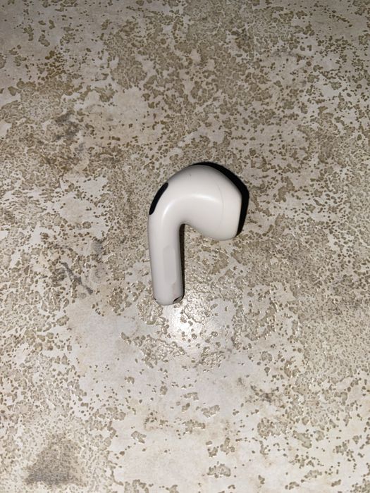 Airpods 4 правый без шумодава