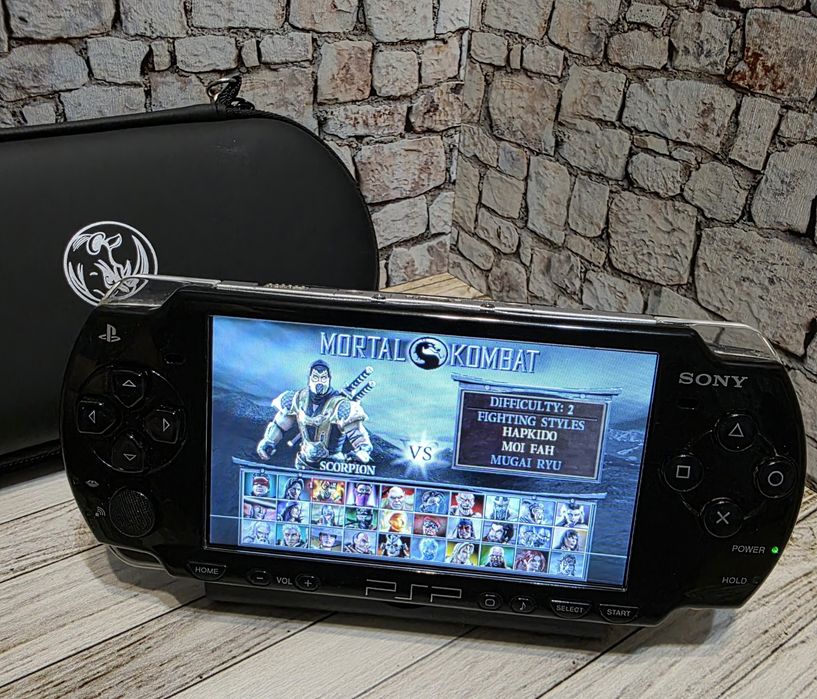 Эксклюзив PSP 2000 Slim piano black