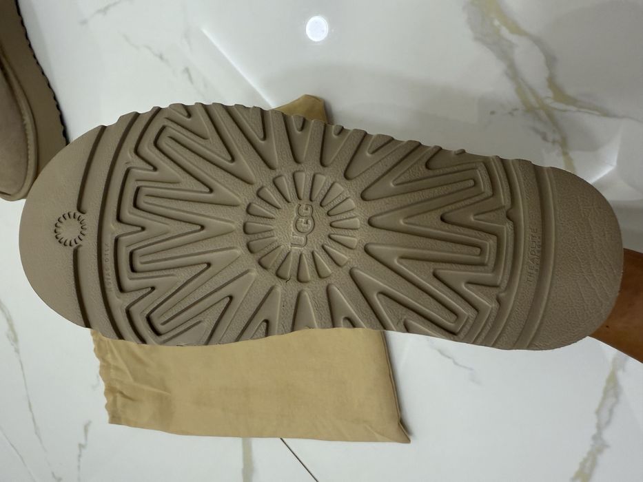 UGG tazz 37 номер