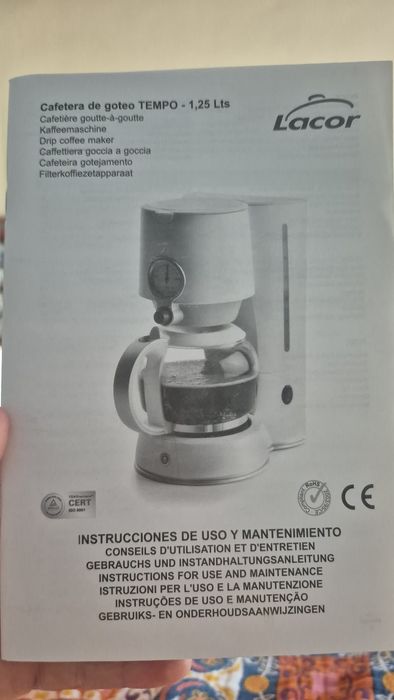 Продам капельную кофеварку