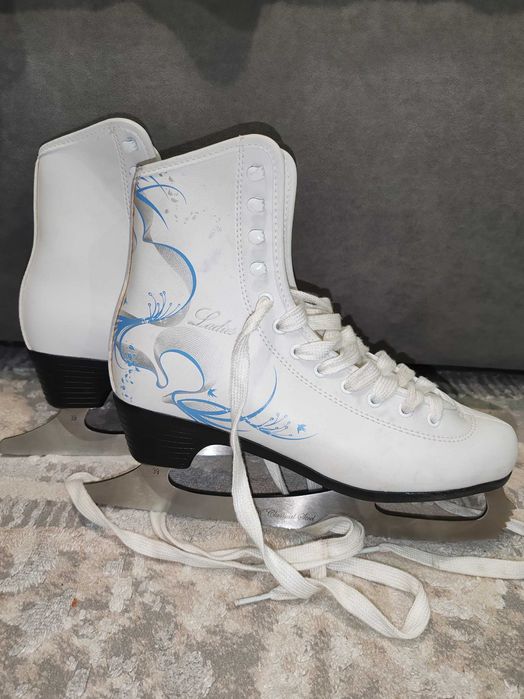 Коньки 39рр женские