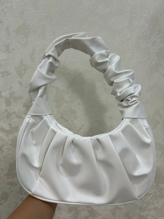 Продаю сумочку дамскую