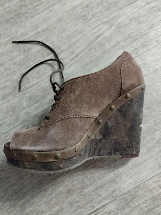 Обувь натуральная замша