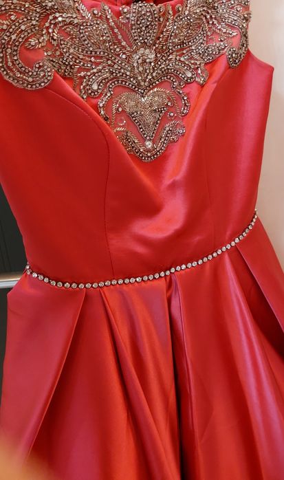 Вечерное платье .