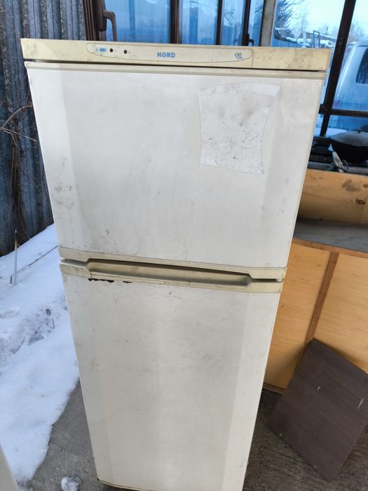 Продам холодильник