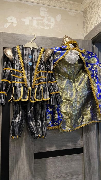 Продаются новогодние костюмы