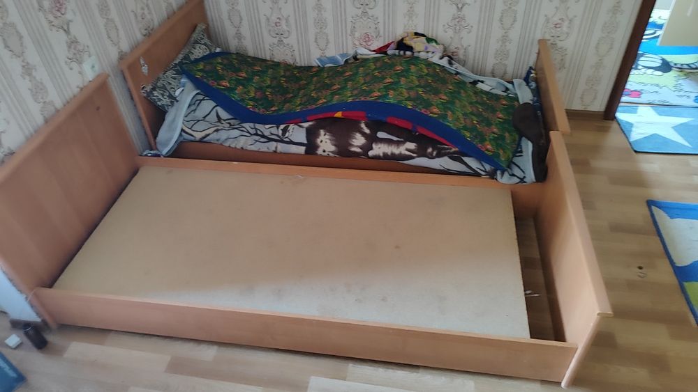 Продам одноместные кровати (2)