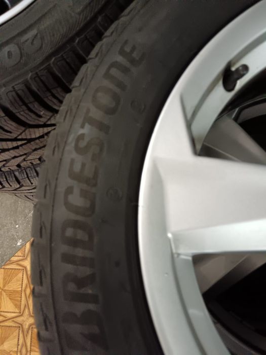 Anvelope 215/55 R17 Bridgestone vara DOT 2025 Passat Golf