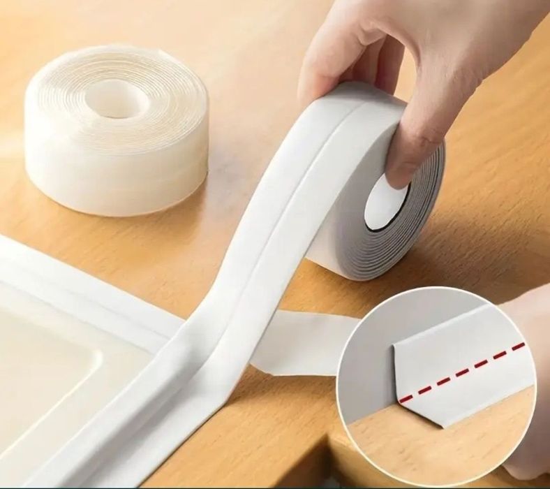 Banda adezivă de etanșare 3.2m / Baie ,bucătărie etc