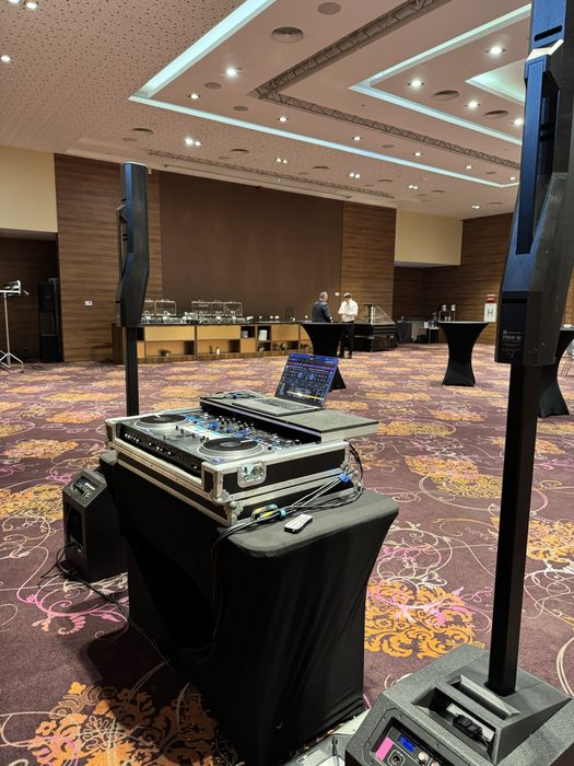 Pioneer DDJ-REV7 + case – stare excelentă