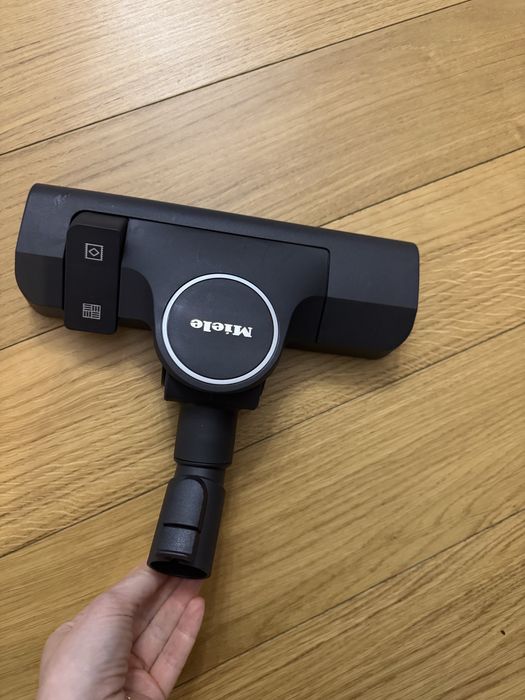 Miele нова четка универсална