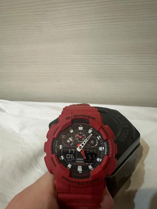 G-SHOCK Casio- Red