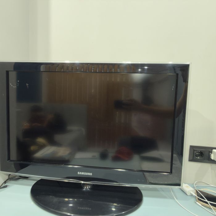 Продам телевизир samsung