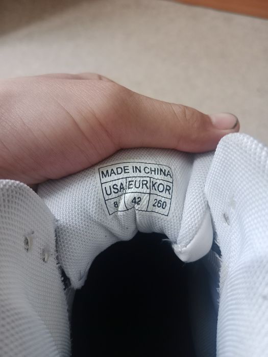 Кроссовки Nike (не оригинал)