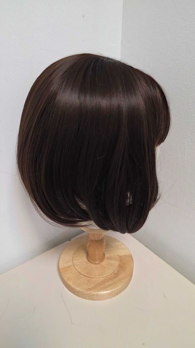 Perucă HAIRCUBE bob scurt șaten închis cu breton, sintetică