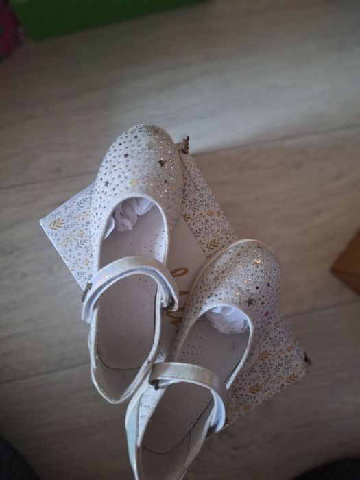 Туфли детские на девочку