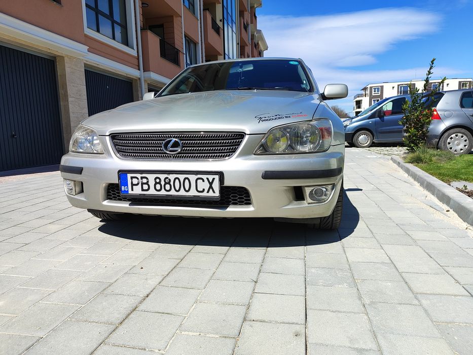 Lexus is 200 2001 с Газ
