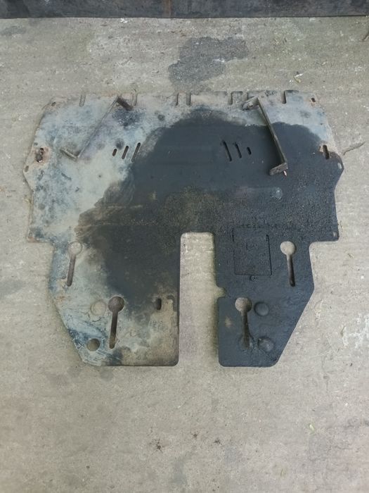 Scut motor metal skoda rapid