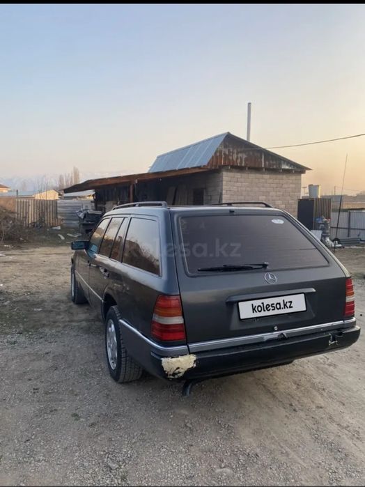 Продам Мерседес 124 универсал