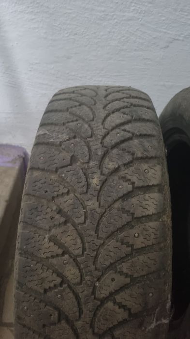 Пара шин 205/60 R16 зима