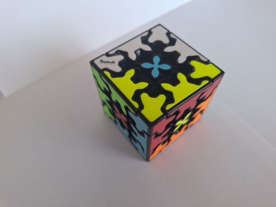 Raphaël Gear Cube – puzzle mecanic rar / cub Rubik special