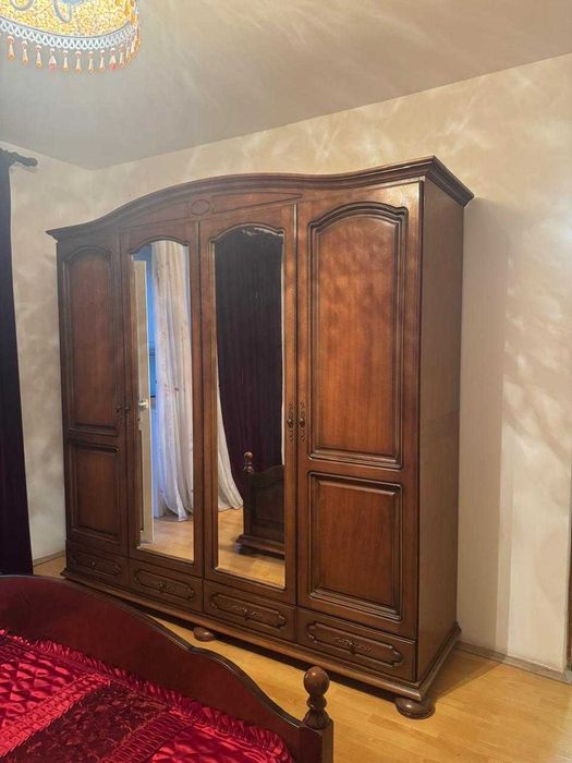 Продаётся спальный гарнитур