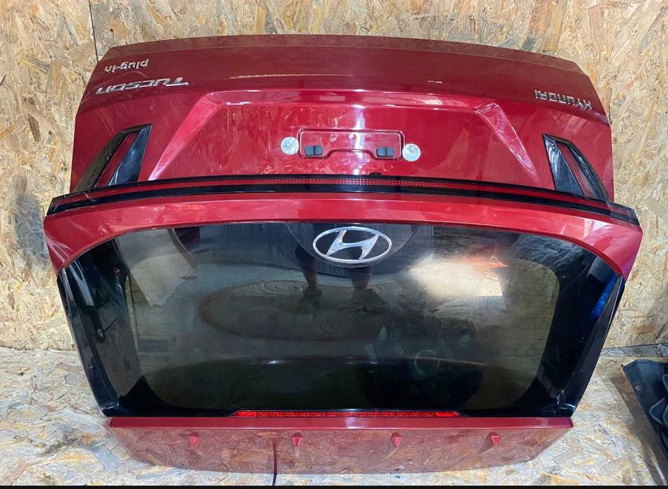 Заден капак Пета врата oборудвана Hyundai Tucson IV 4 N-Line