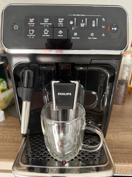 Philips Series 3200 EP3221/40 – Автоматична кафемашина с керамична мелачка